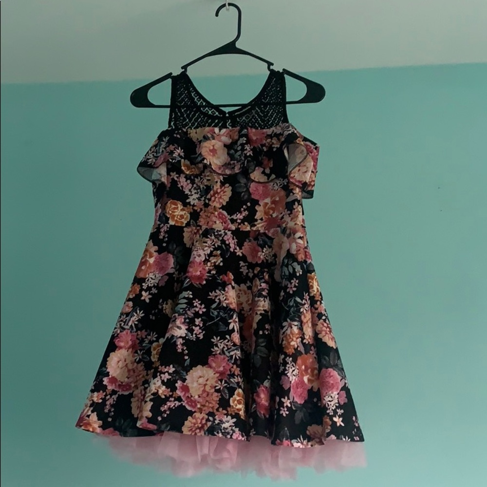 Girls dress